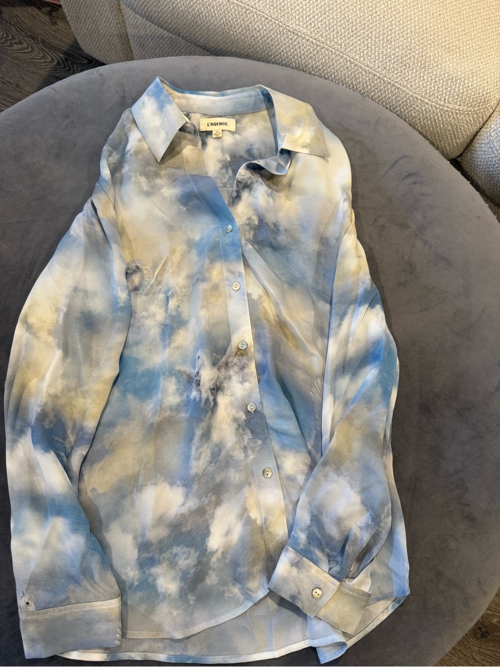 L'AGENCE Blue & Cream Cloud Print Button-Up blouse